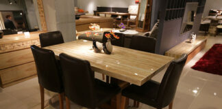 Stół w stylu prowansalskim - ozdoba twojej kuchni lub jadalni